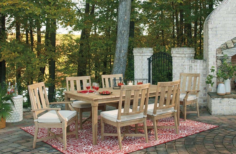 Calypso Outdoors Dining Table