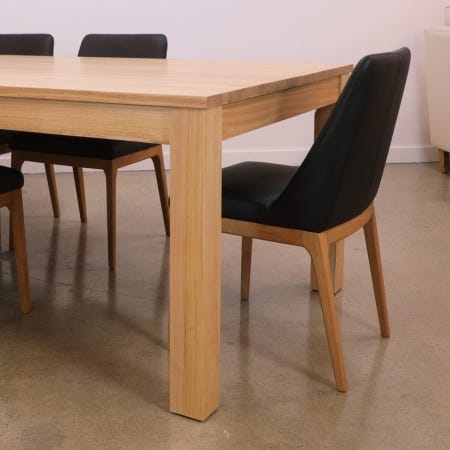 Close-up of Midland Extension Dining Table’s natural South Australian Oak grain.